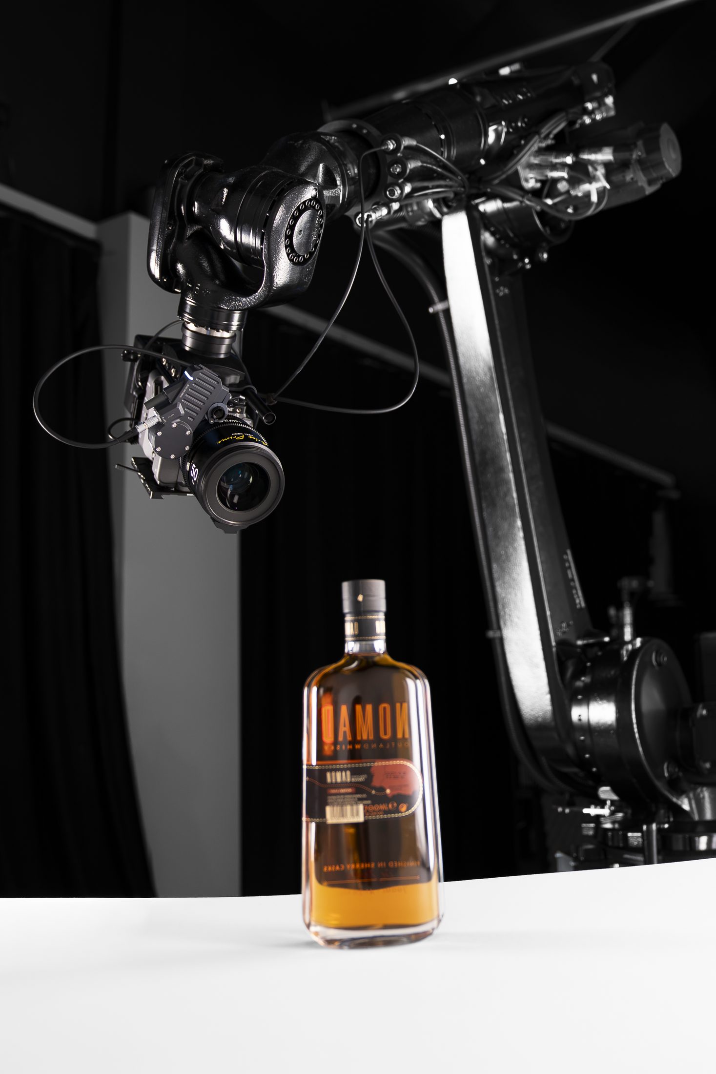 Motion control robot arm on set